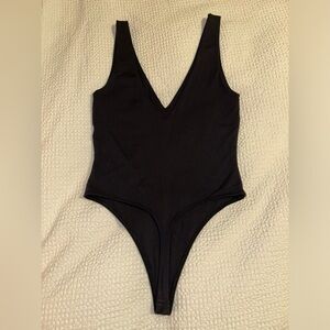 BABATON Contour V-Neck Bodysuit